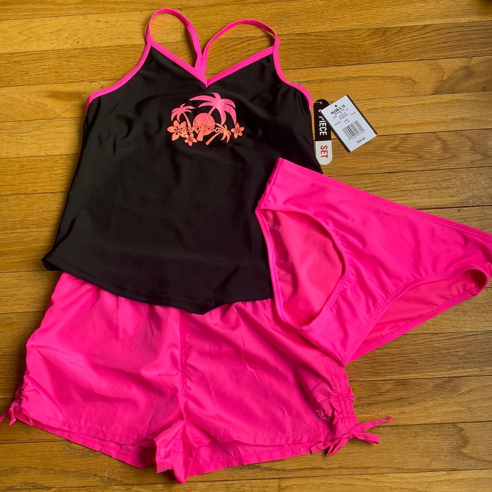 ZeroXposur girls NWT size 14 swimsuit and shorts 🌊 ☀️